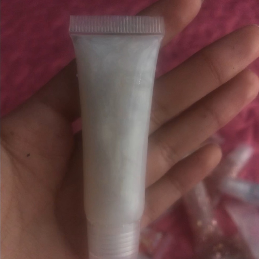 Lipgloss - Picture 14 of 16
